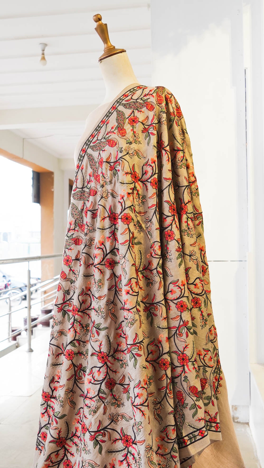 Embroidered pashmina shawl