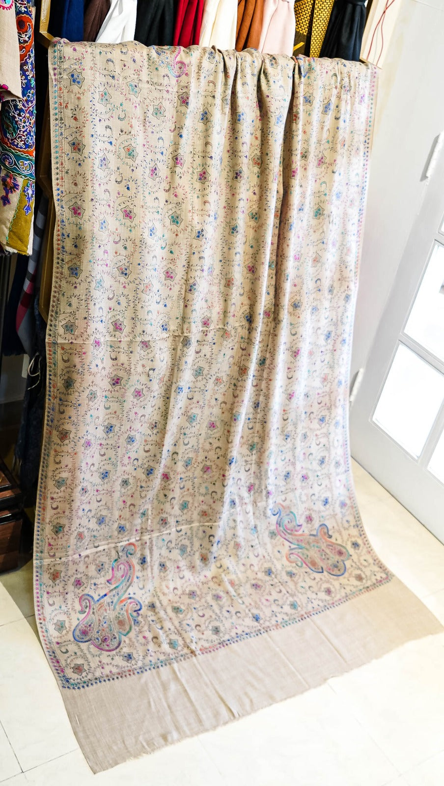 Handcrafted Sozni Embroidered Pashmina Shawl