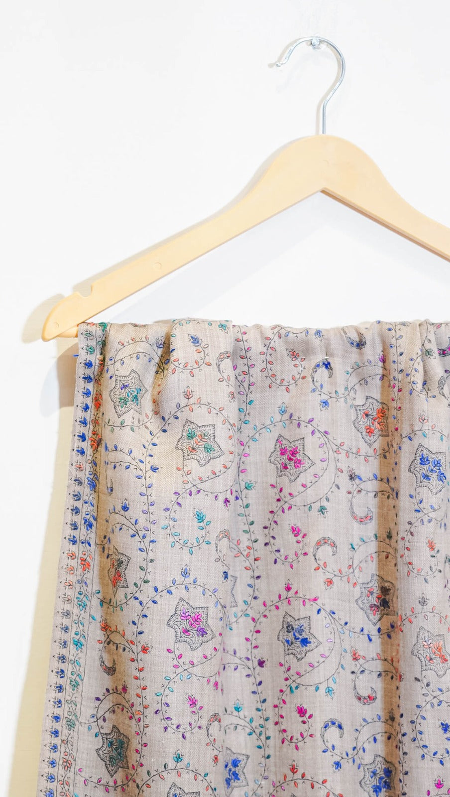 Handcrafted Sozni Embroidered Pashmina Shawl