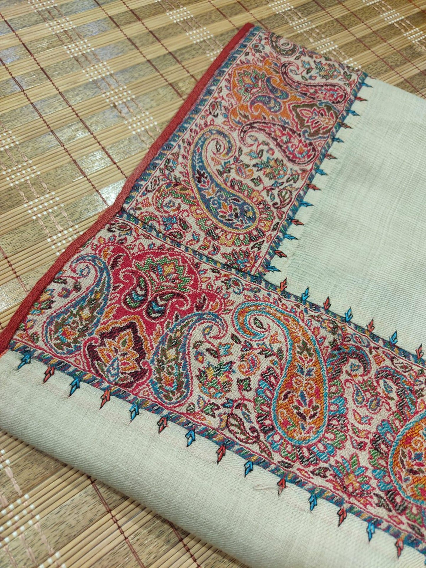 Handcrafted Pashmina Style Kani Border Shawl Elegant Grey with Intricate Paisley Embroidery