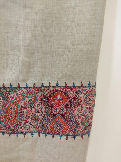 Handcrafted Pashmina Style Kani Border Shawl Elegant Grey with Intricate Paisley Embroidery