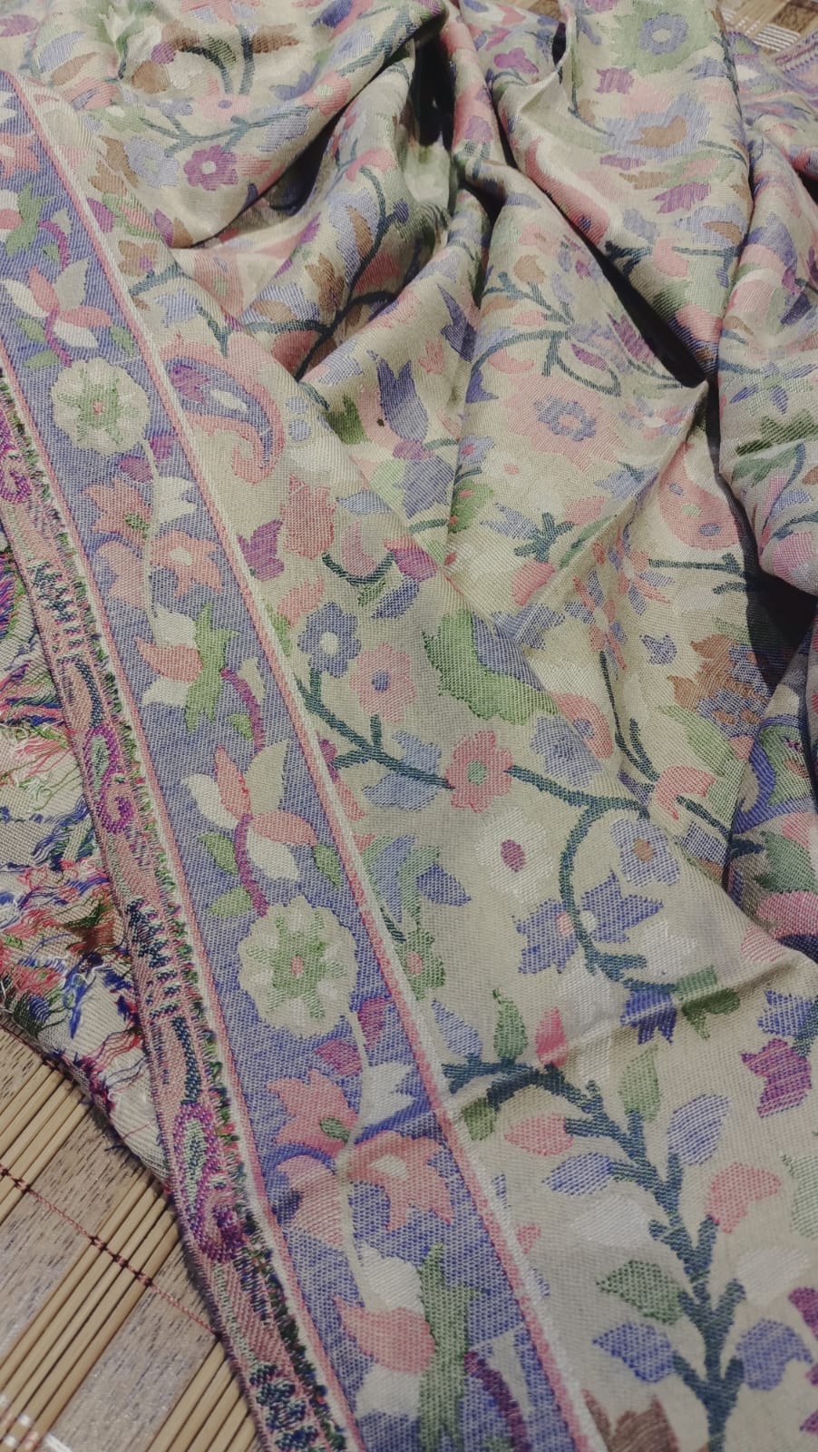 Luxury Pashmina Kani Shawl – Handwoven Heritage