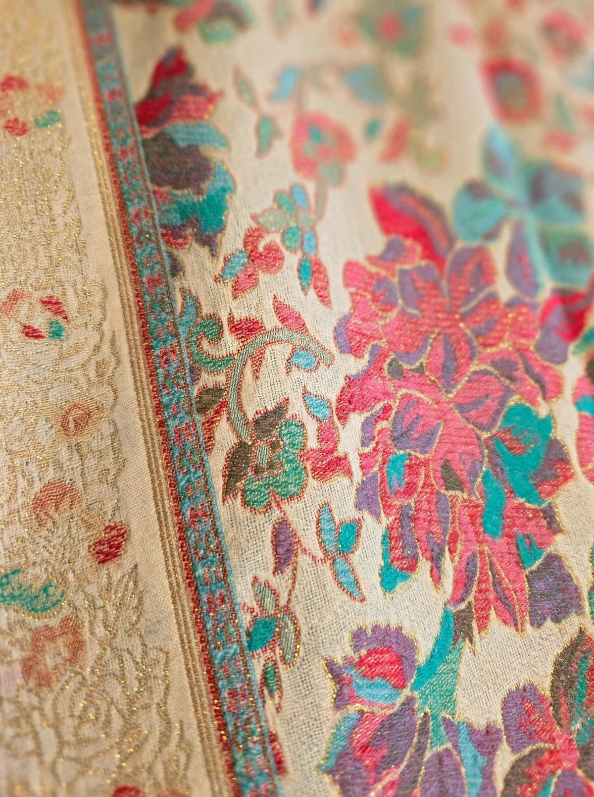Kani weave shawl