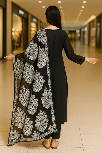 Soft organza aari dupatta: