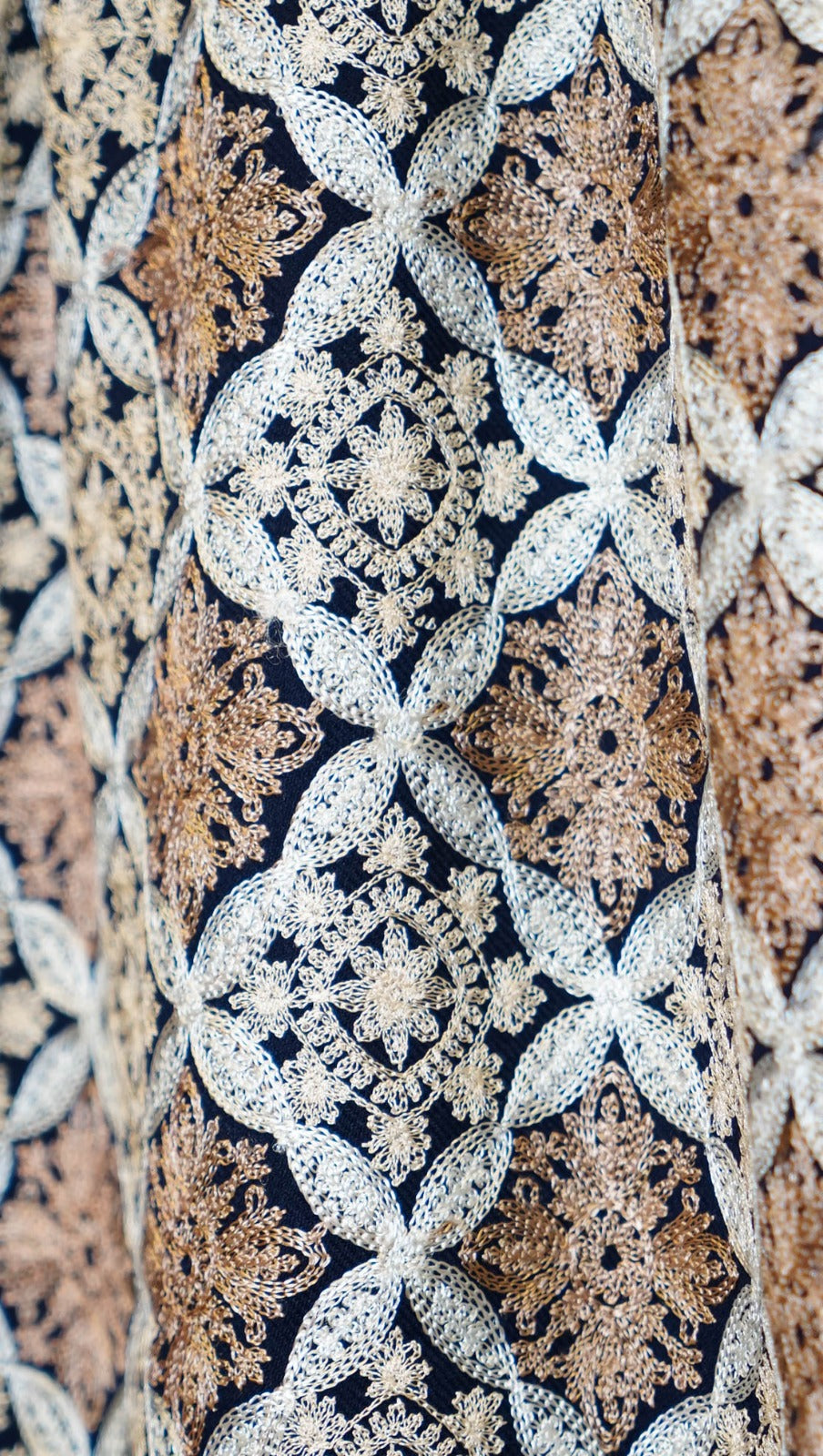 Luxury Nalki Embroidered Pashmina Shawl
