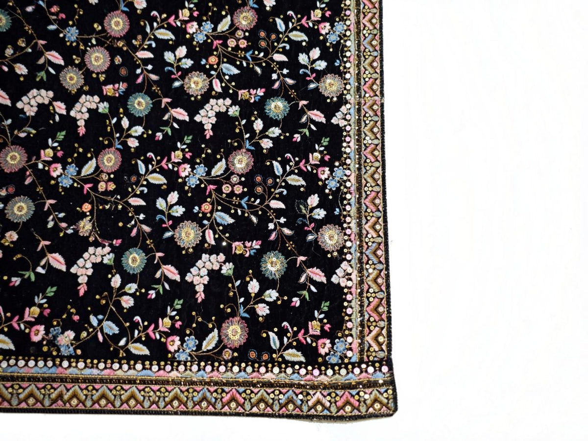 Raah-e-Shab Black Heavily Embroidered Velvet Shawl