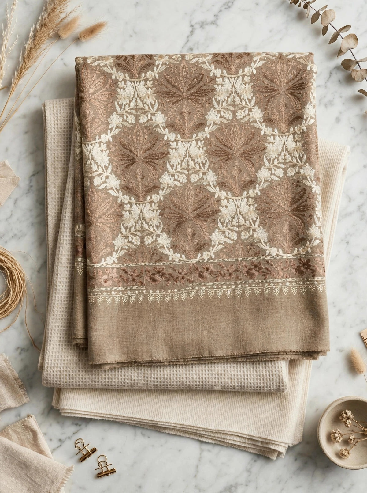 Pashmina beige aari shawl