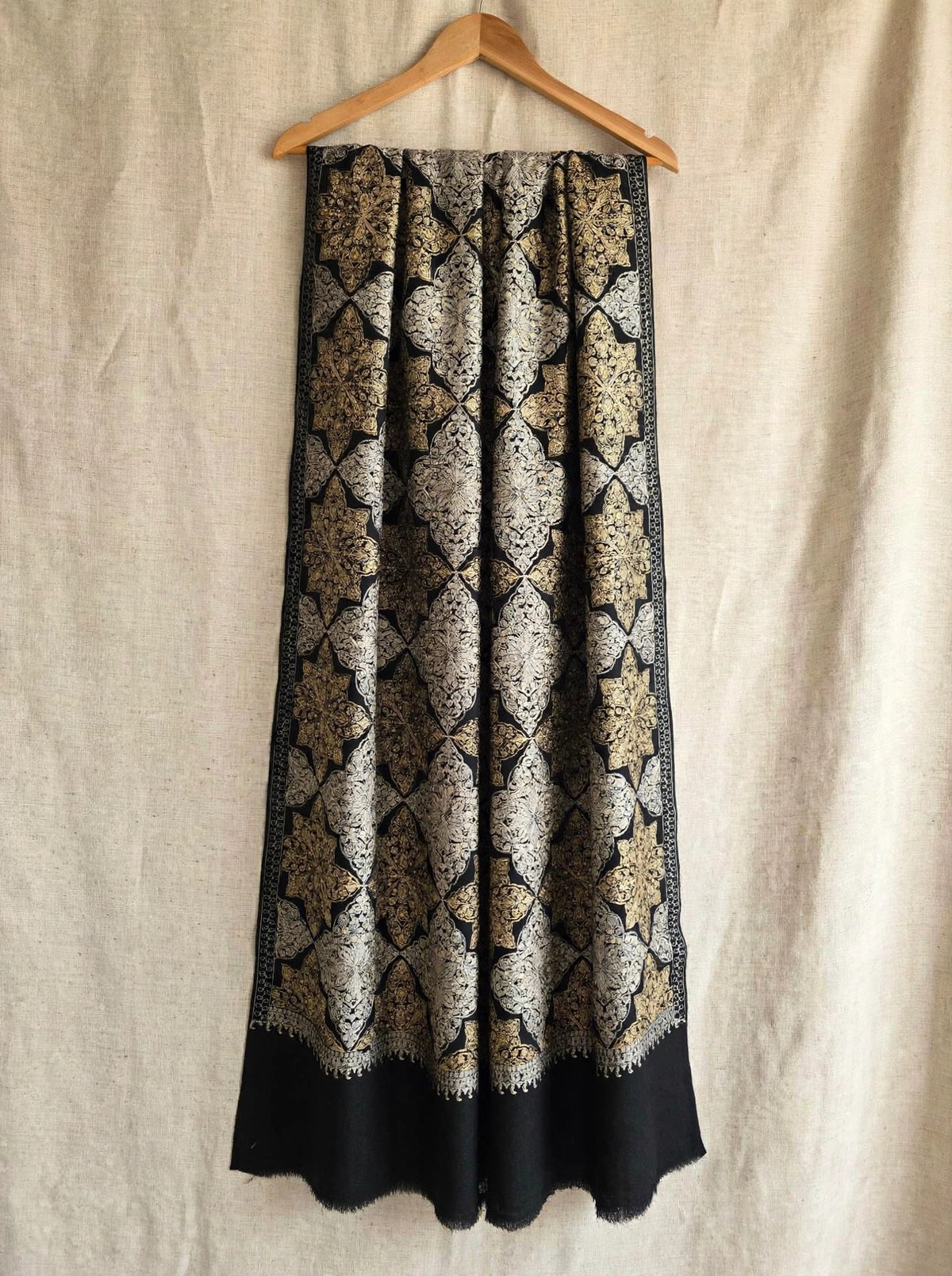 Pashmina shawl