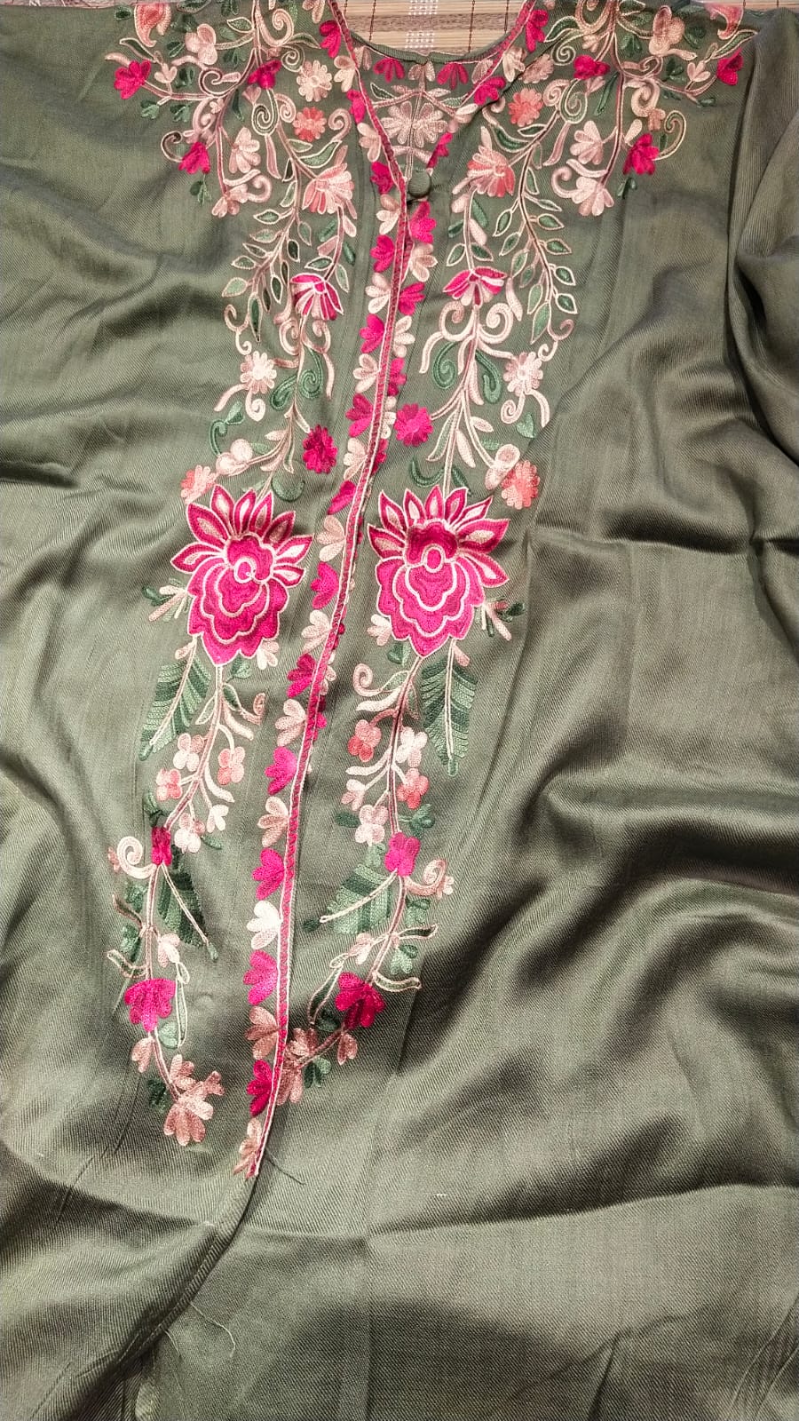 Kaftan Pashmina with Aari Work