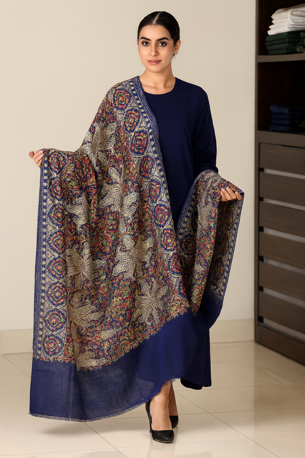 Luxury Kashmiri Pashmina Shawl Aari Embroidery