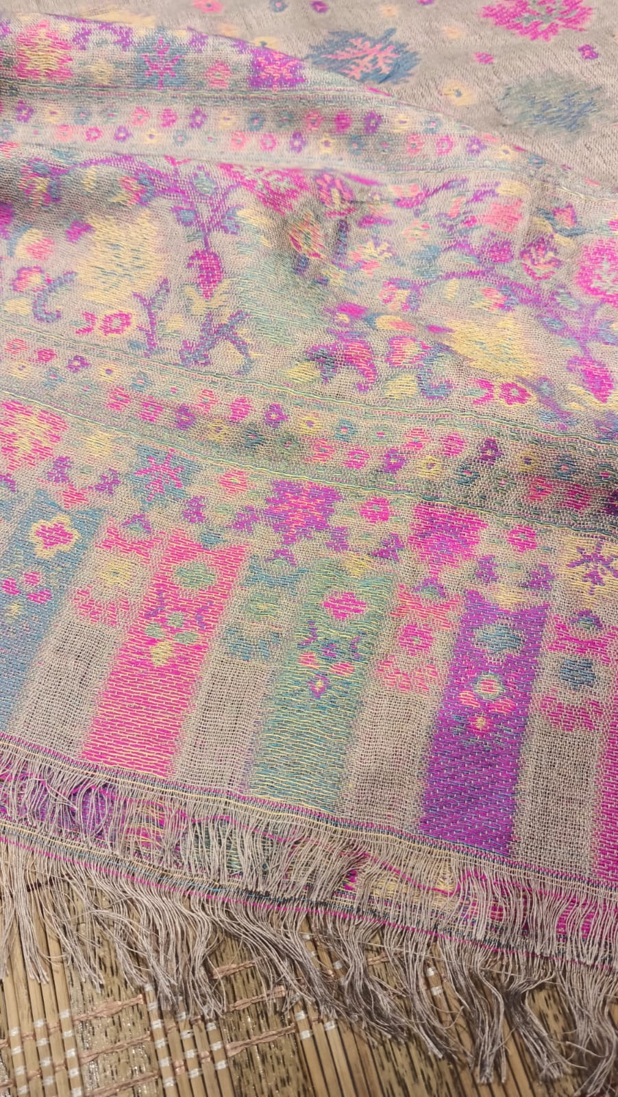 Elegant Kani Pashmina Shawl – Pastel Lilac & Pink Weaves