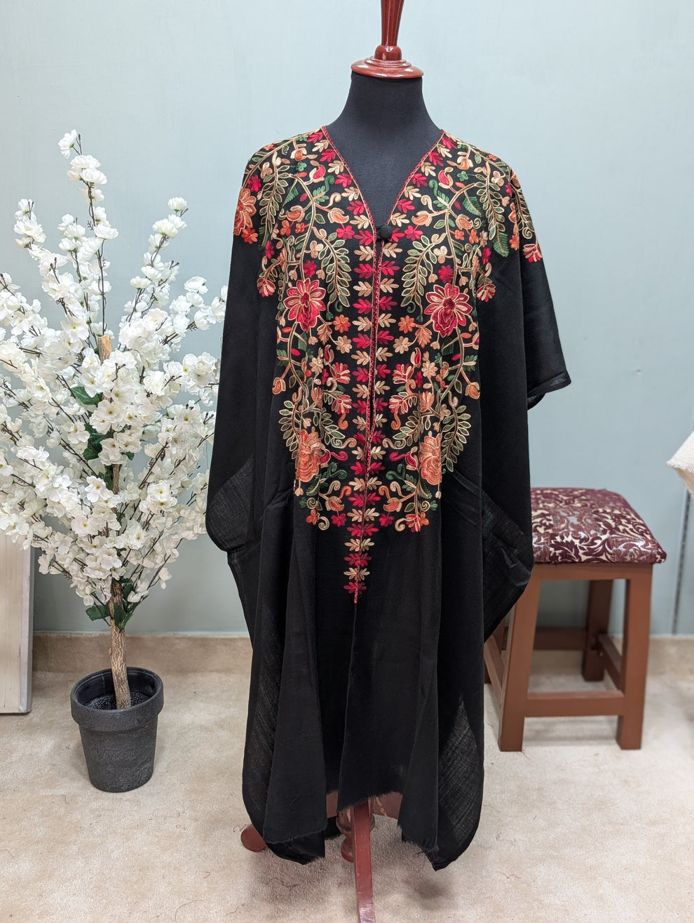 Capshawl Kashmiri embroidery pashmina