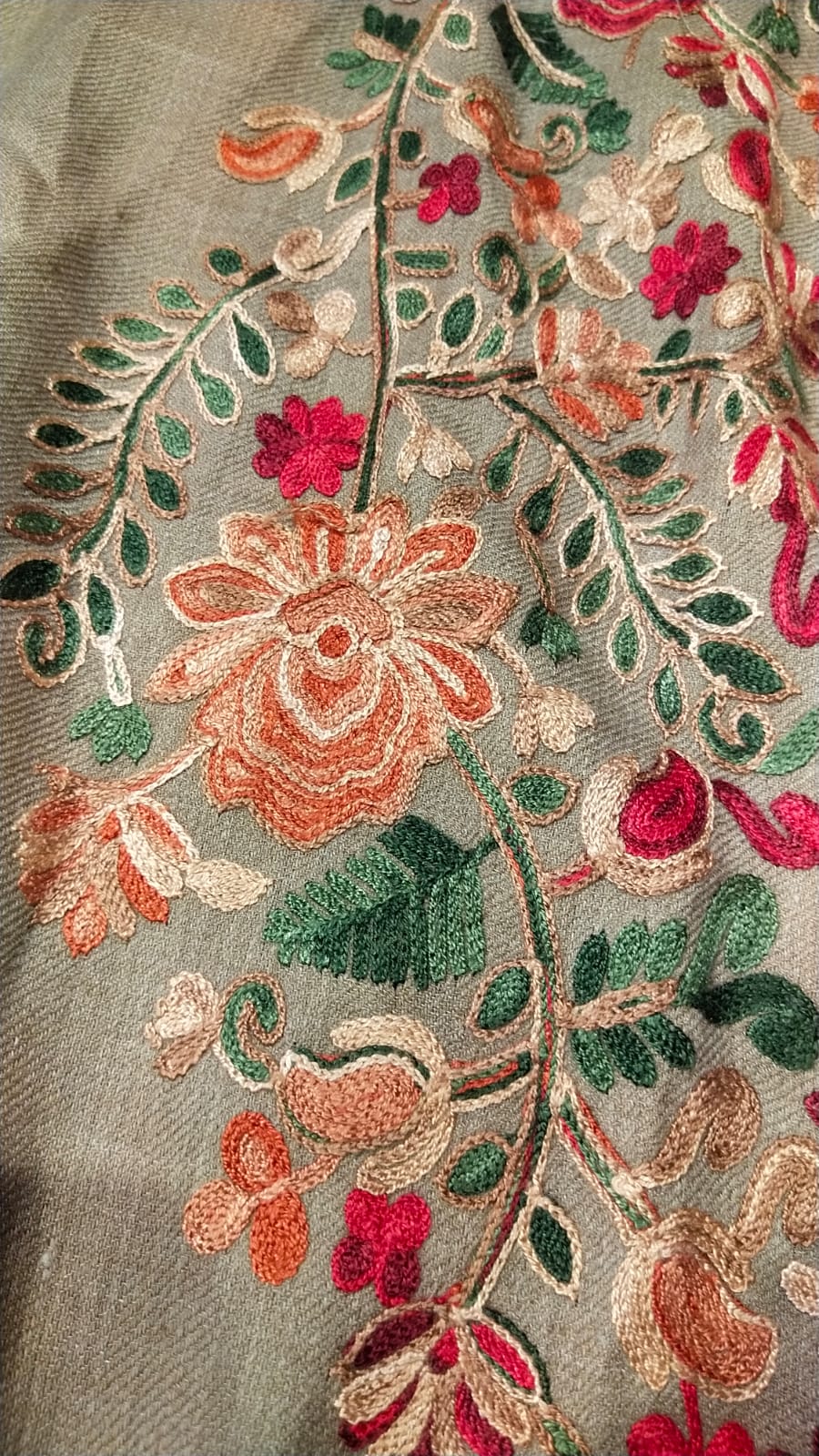 The Kashmina Kaftan: Timeless Elegance and Comfort