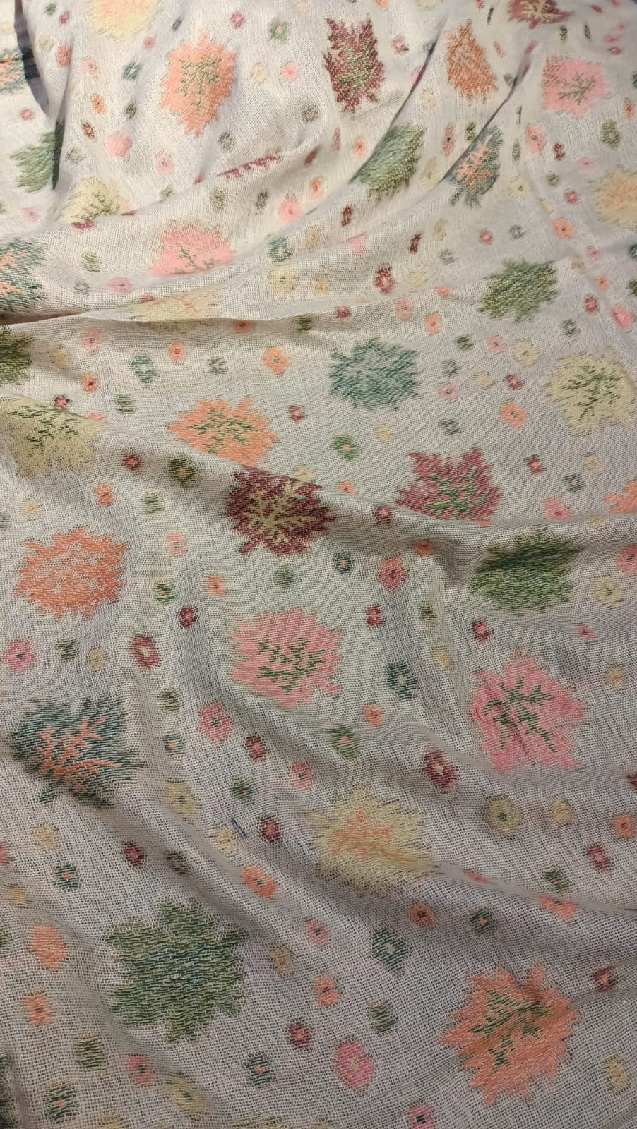 Elegant Beige Kani Pashmina Shawl – Handwoven Floral Heritage