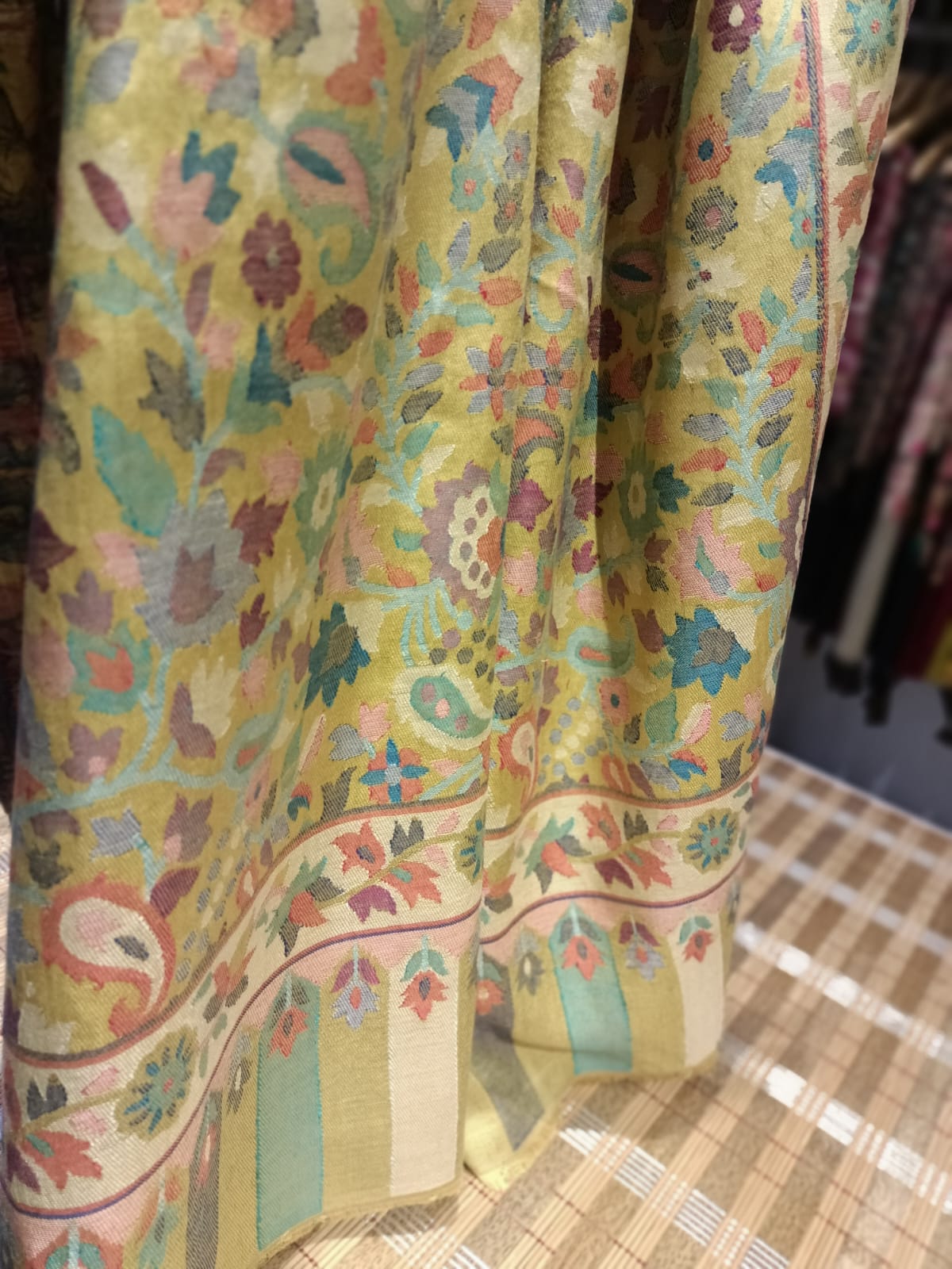 Luxury Pashmina Kani Shawl Multicolor Floral Weave with Intricate Borders