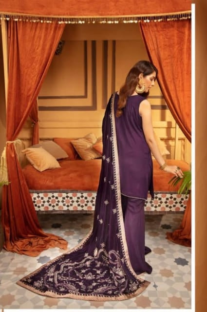 Velvet embroidered shawl