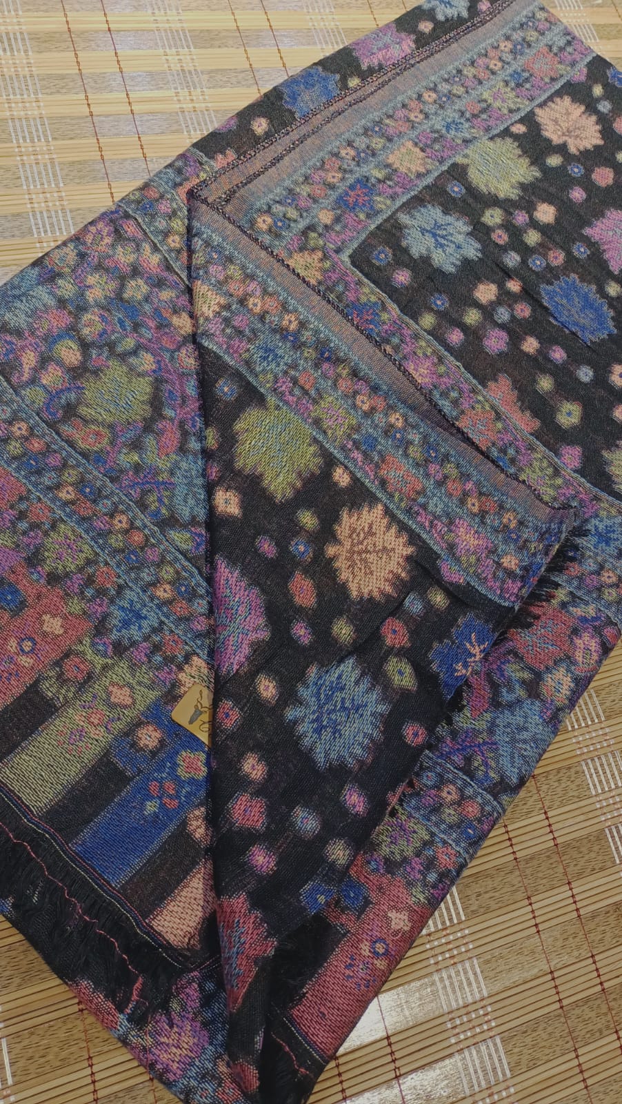 Elegant Black Pashmina Kani Shawl – Floral Weave
