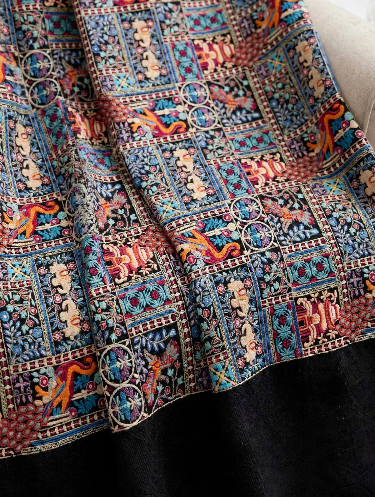 Noir Heritage - Handmade Kani Pashmina Shawl | Black Mughal