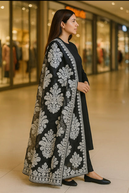 Soft organza aari dupatta: