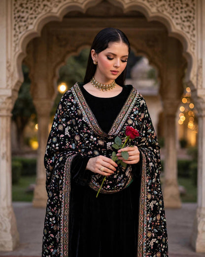 Raah-e-Shab Black Heavily Embroidered Velvet Shawl