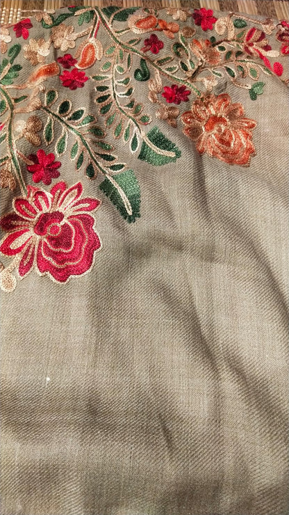 The Kashmina Kaftan: Timeless Elegance and Comfort