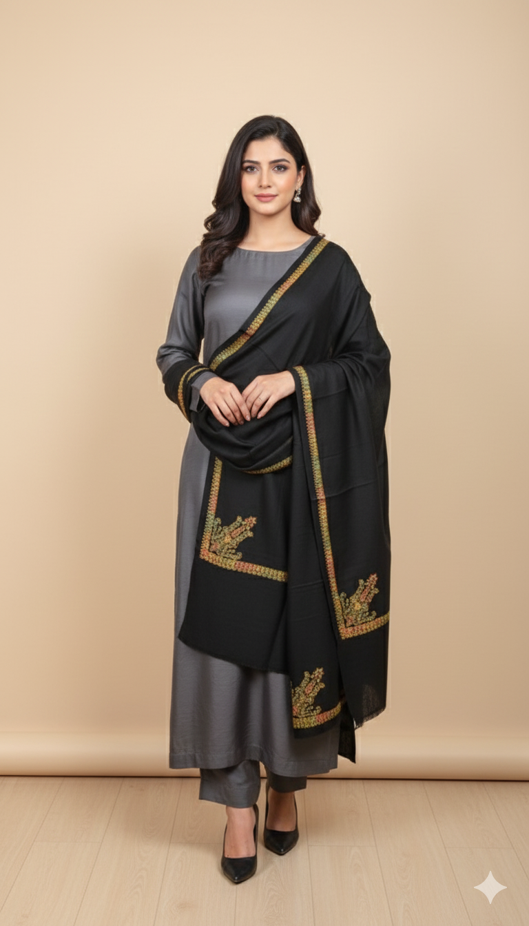 Luxurious black pashmina shawl