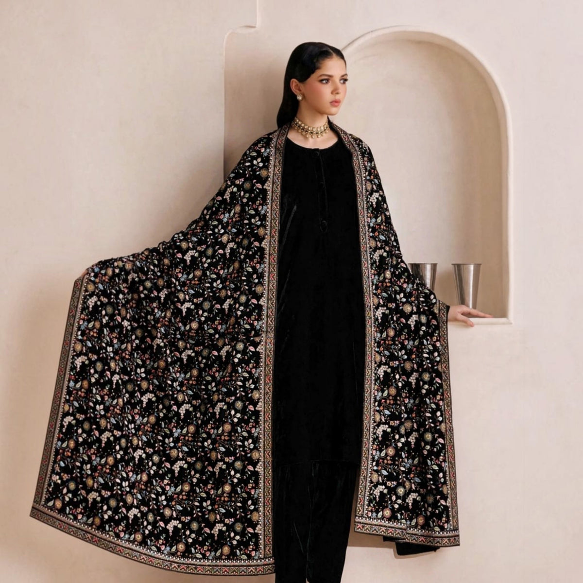 Raah-e-Shab Black Heavily Embroidered Velvet Shawl