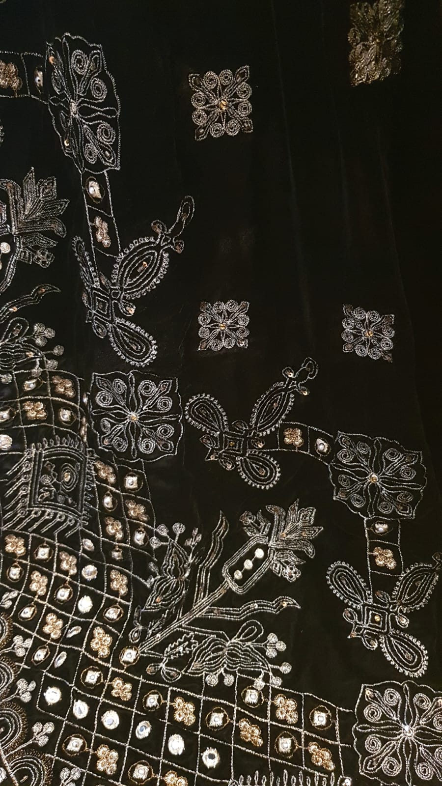 Velvet embroidered shawl