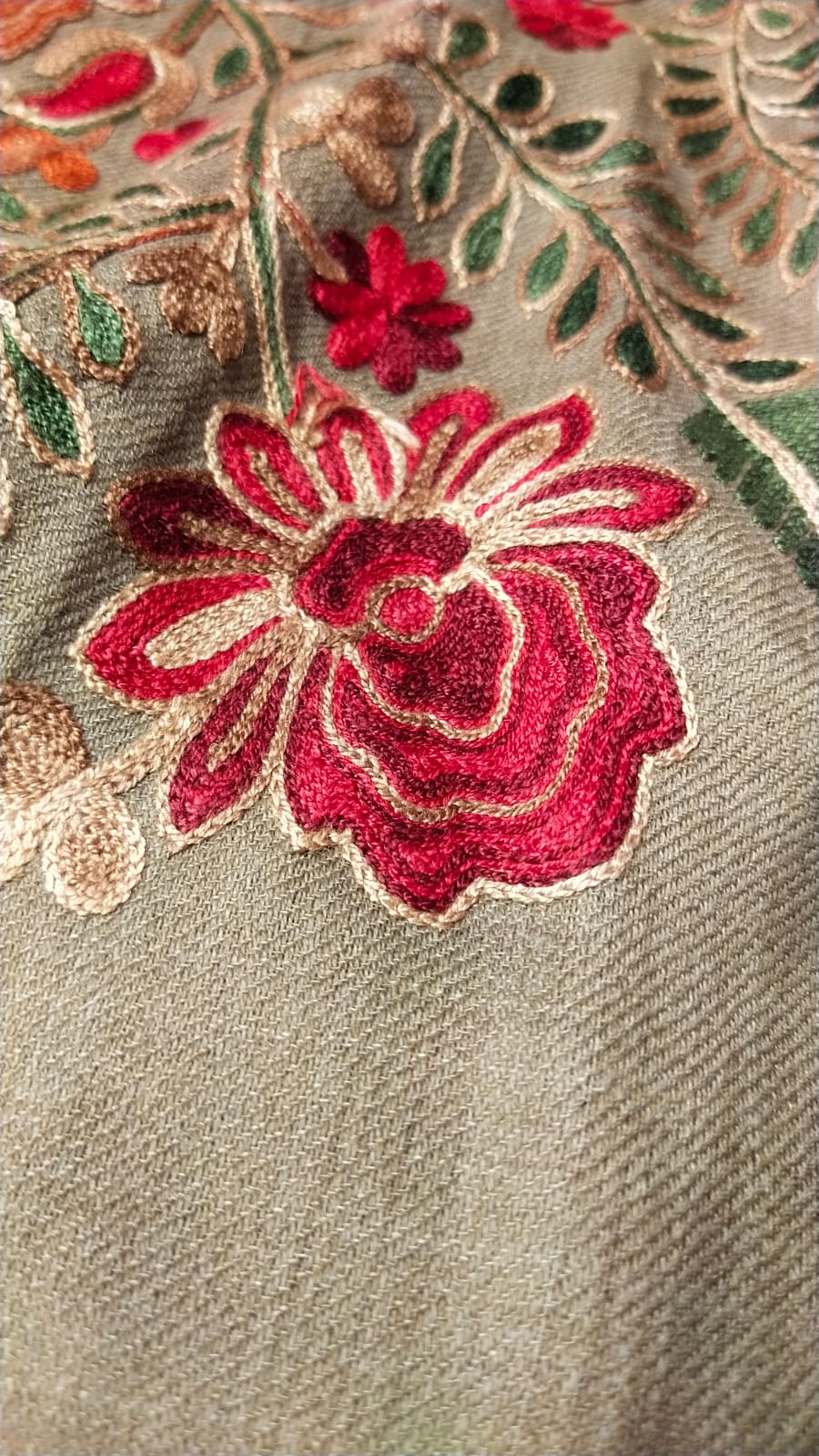 The Kashmina Kaftan: Timeless Elegance and Comfort