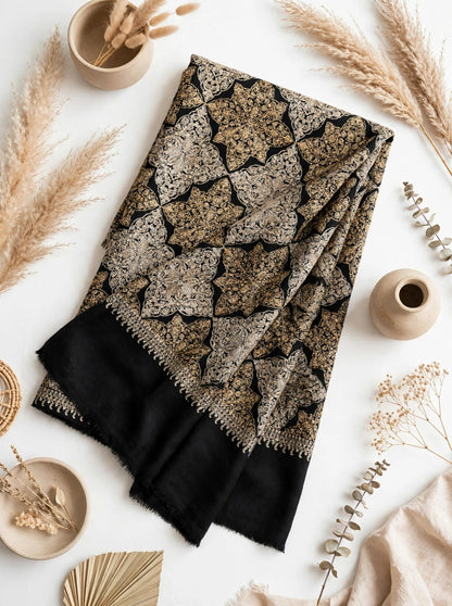 Pashmina shawl