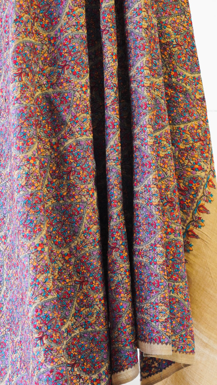 Traditional Motif with Beige Border pashmina shawl