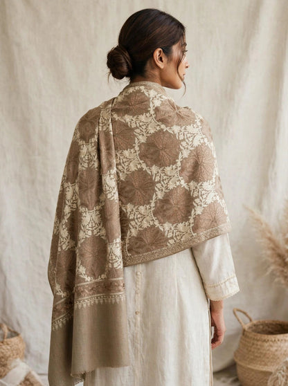 Pashmina beige aari shawl