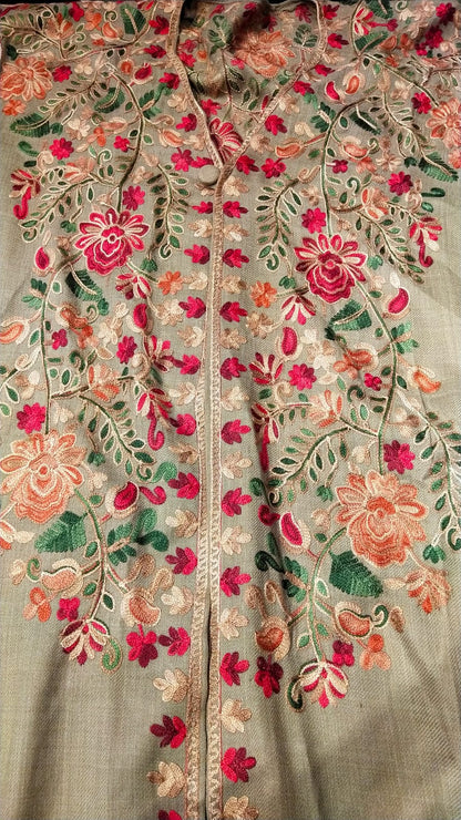 The Kashmina Kaftan: Timeless Elegance and Comfort